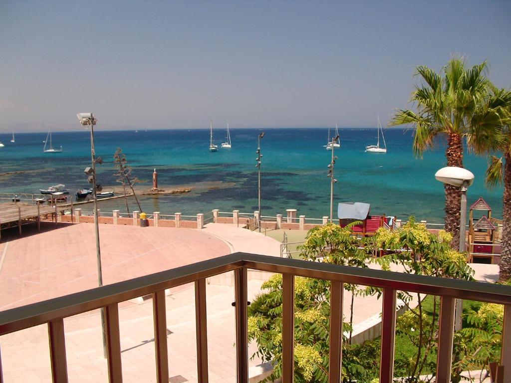 Hotel Vittorio Portopalo Di Capo Passero Oda fotoğraf
